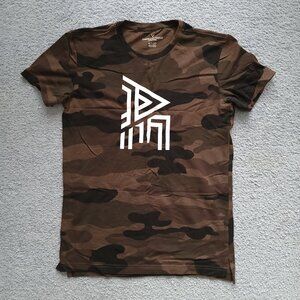 Y2K American Eagle Vintage Camo Graphic T-shirt MENS SIZE XS (EUC)